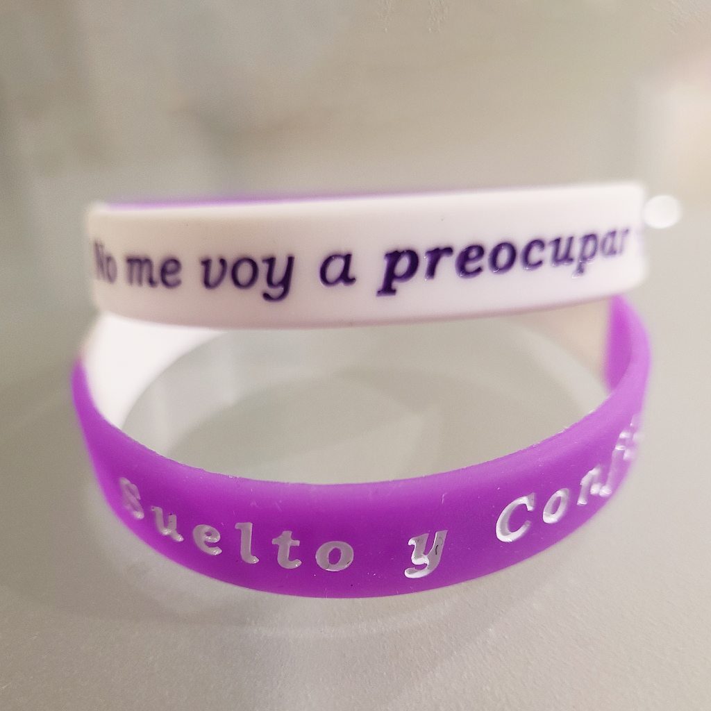 Brazalete Suelta y confía Violeta 2 no me voy a preocupar