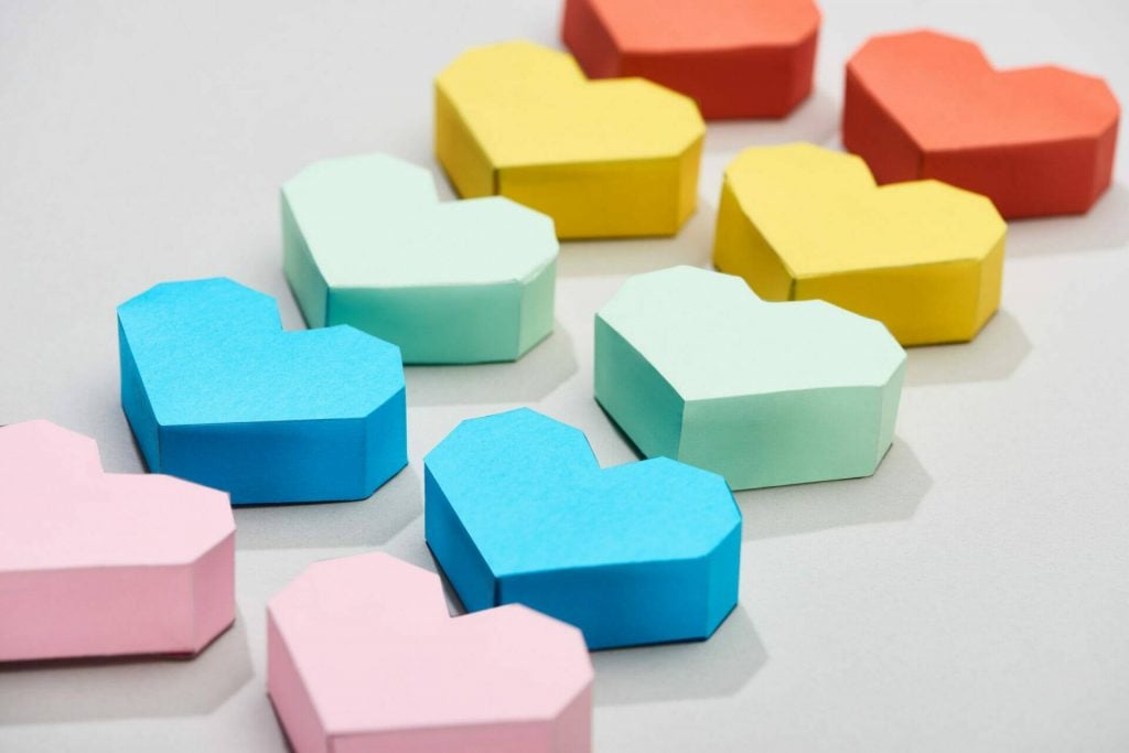 corazones en carton imagen